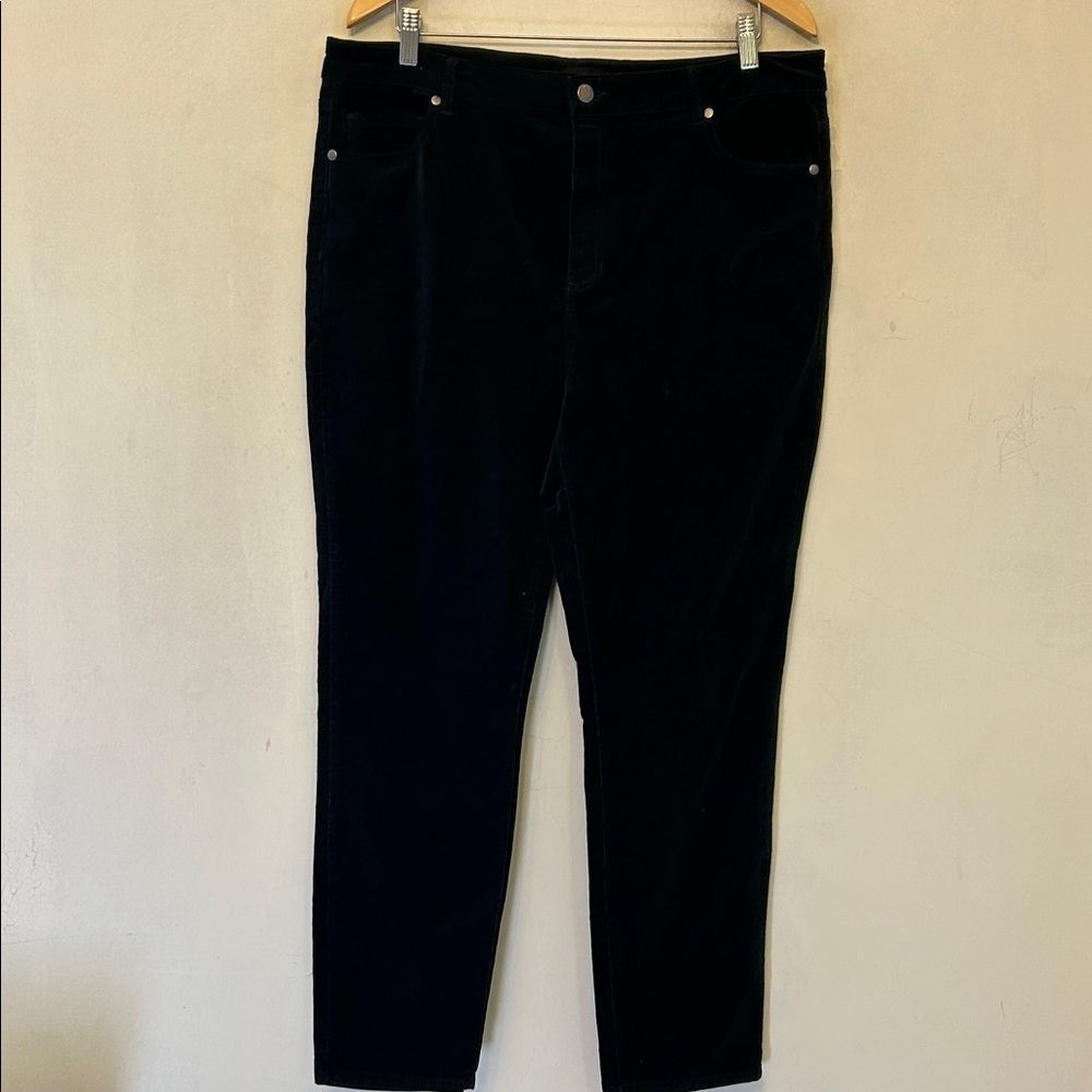 Well Worn Hunter green corduroy pants Size 16 EUC